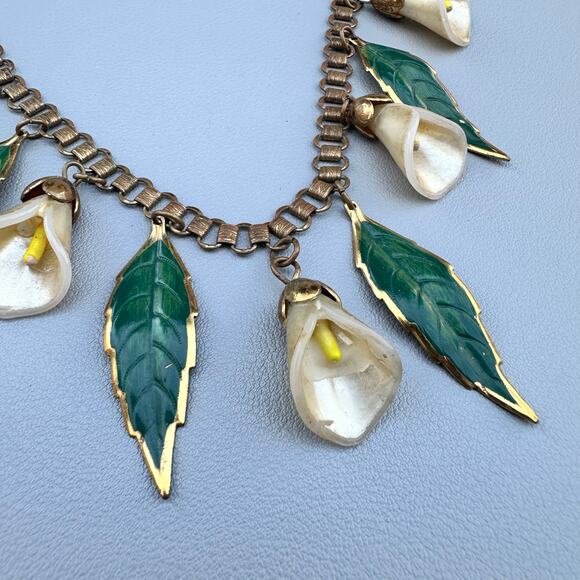 Midcentury Calla Lily Book Chain Rare Flower Enamel Plastic Choker Necklace 16” - Picture 3 of 8